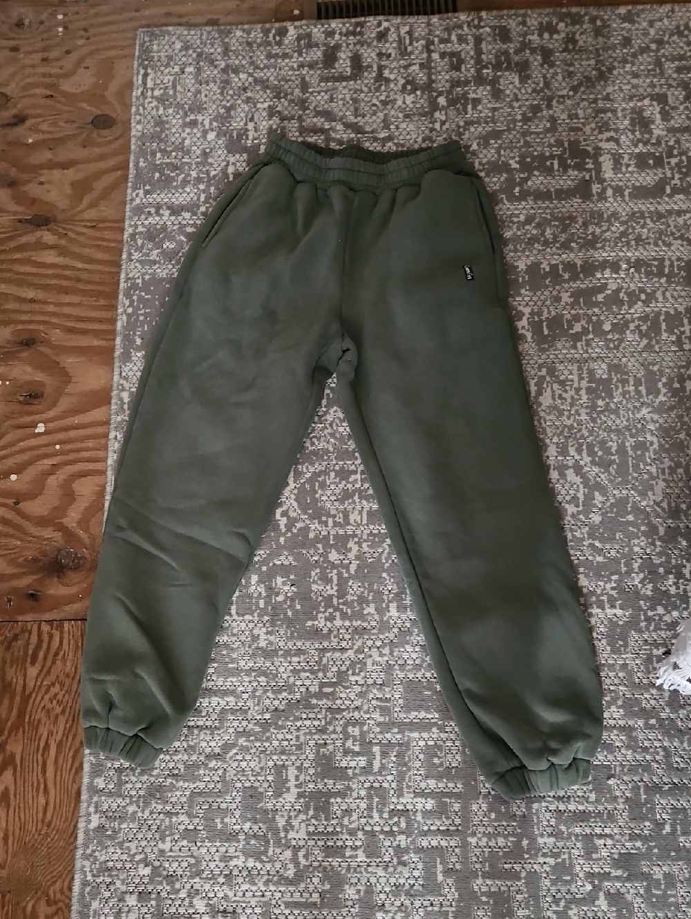 Olive Green Women's Cropped Jogger Pants